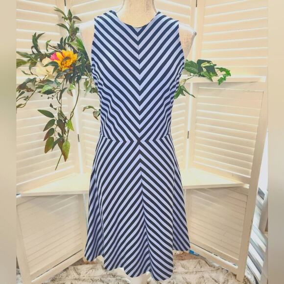 J.MCLAUGHLIN CHEVRON STRIPE BLACK/GRAY STRIPE SIZE SMALL - Picture 2 of 7